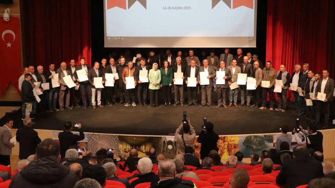 Burdur Muhtarlar Akademisi 4 Gün Sürdü: 327 Muhtara Sertifika 6